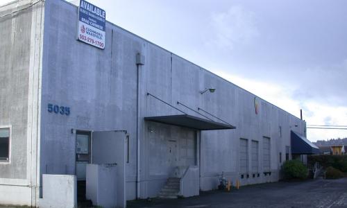 [Photo: 5035 SE 24th Avenue: this warehouse was available]