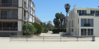 [Photo: venice beachfront housing]