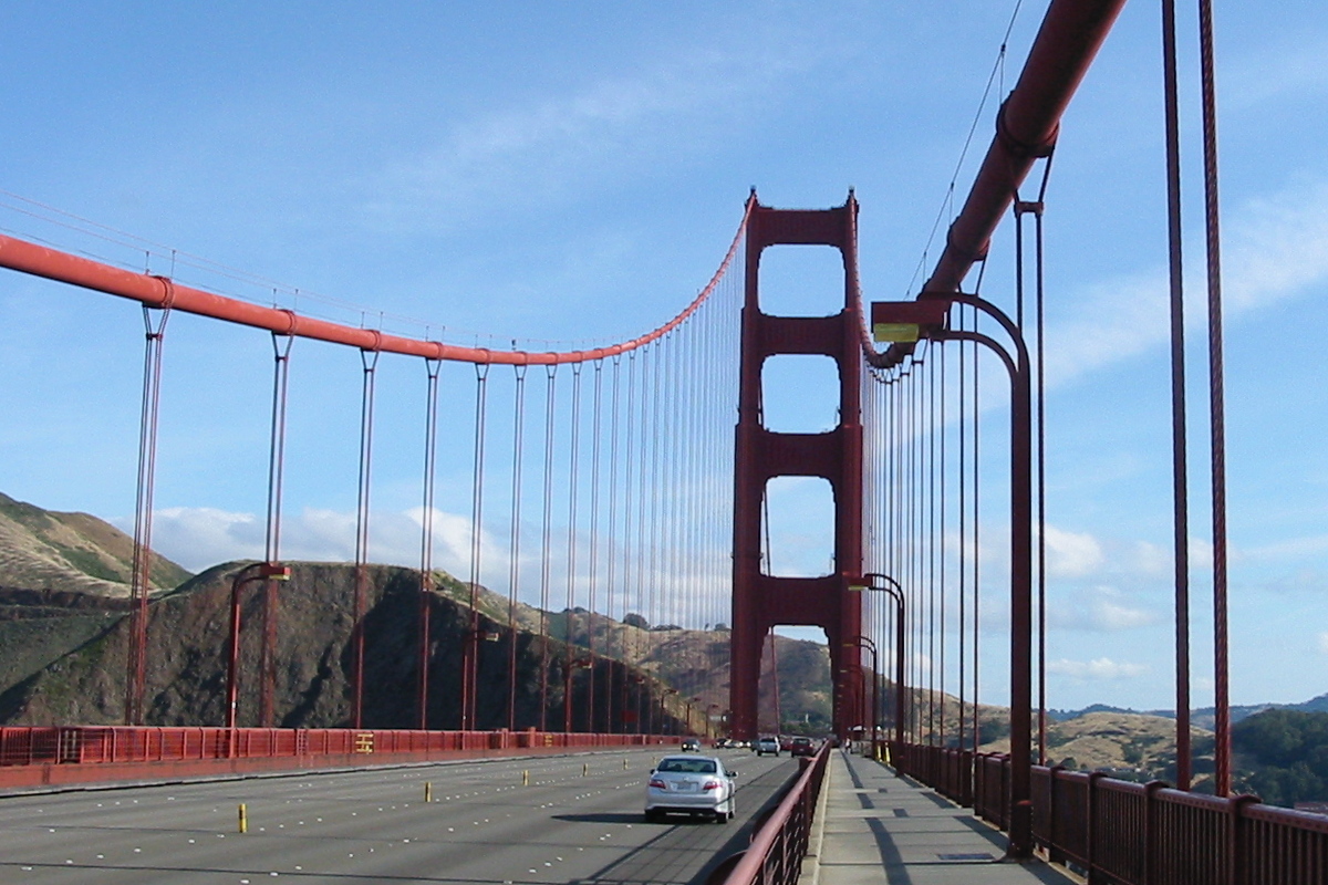 [Photo: Golden Gate Bridge]